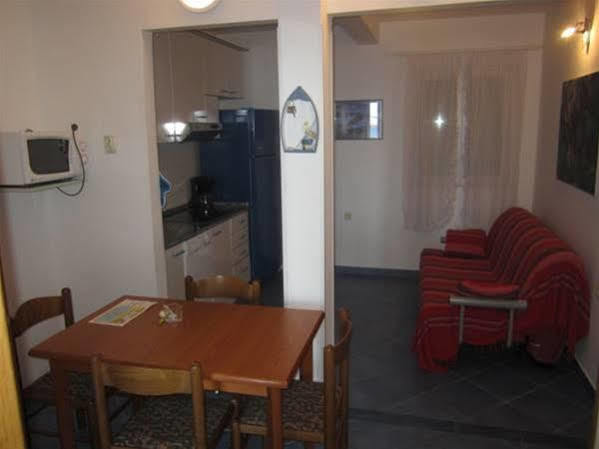 Superb Beachfront Luxury Seaview With Private Beach Milna  Dış mekan fotoğraf