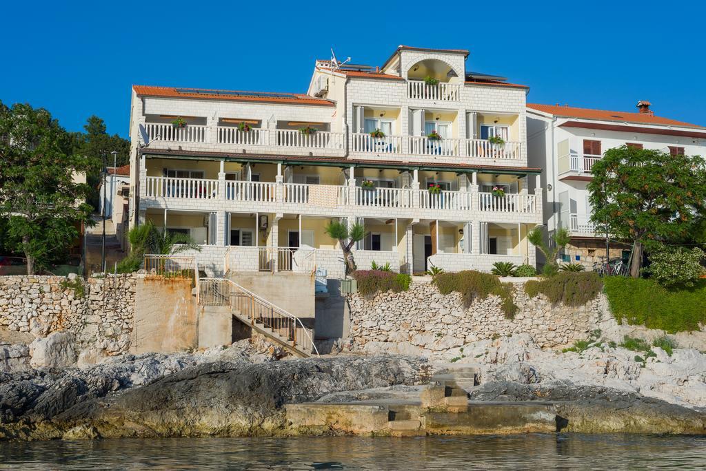 Superb Beachfront Luxury Seaview With Private Beach Milna  Dış mekan fotoğraf