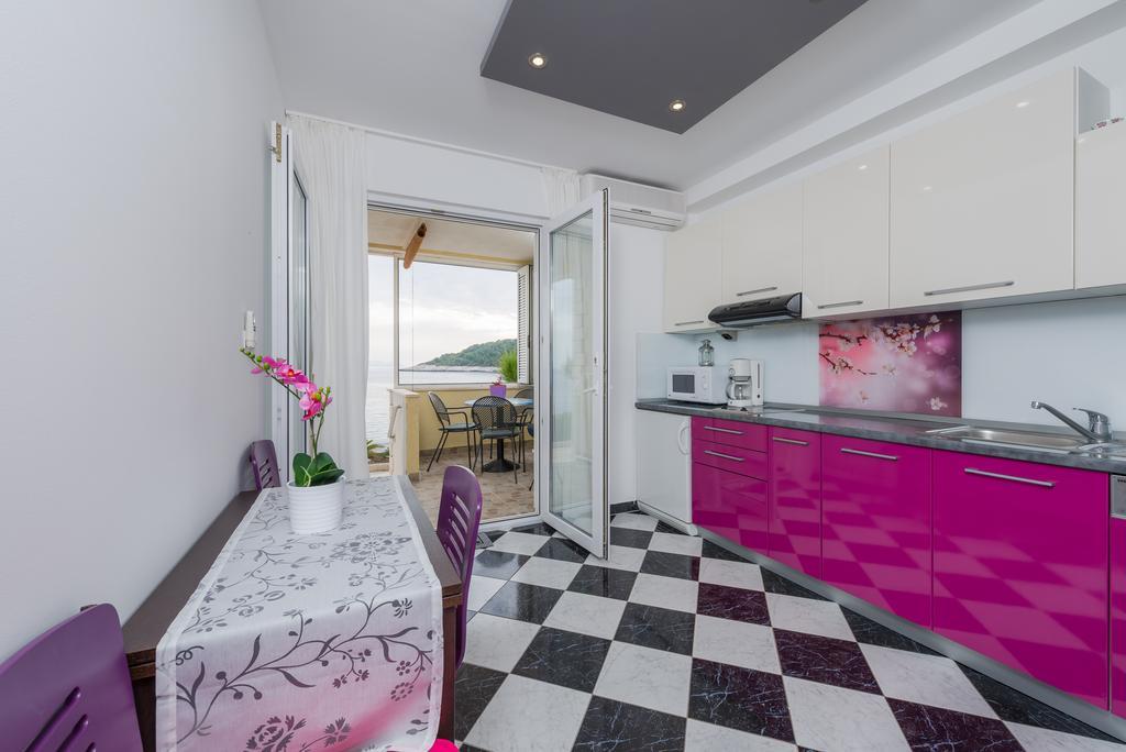 Superb Beachfront Luxury Seaview With Private Beach Milna  Oda fotoğraf