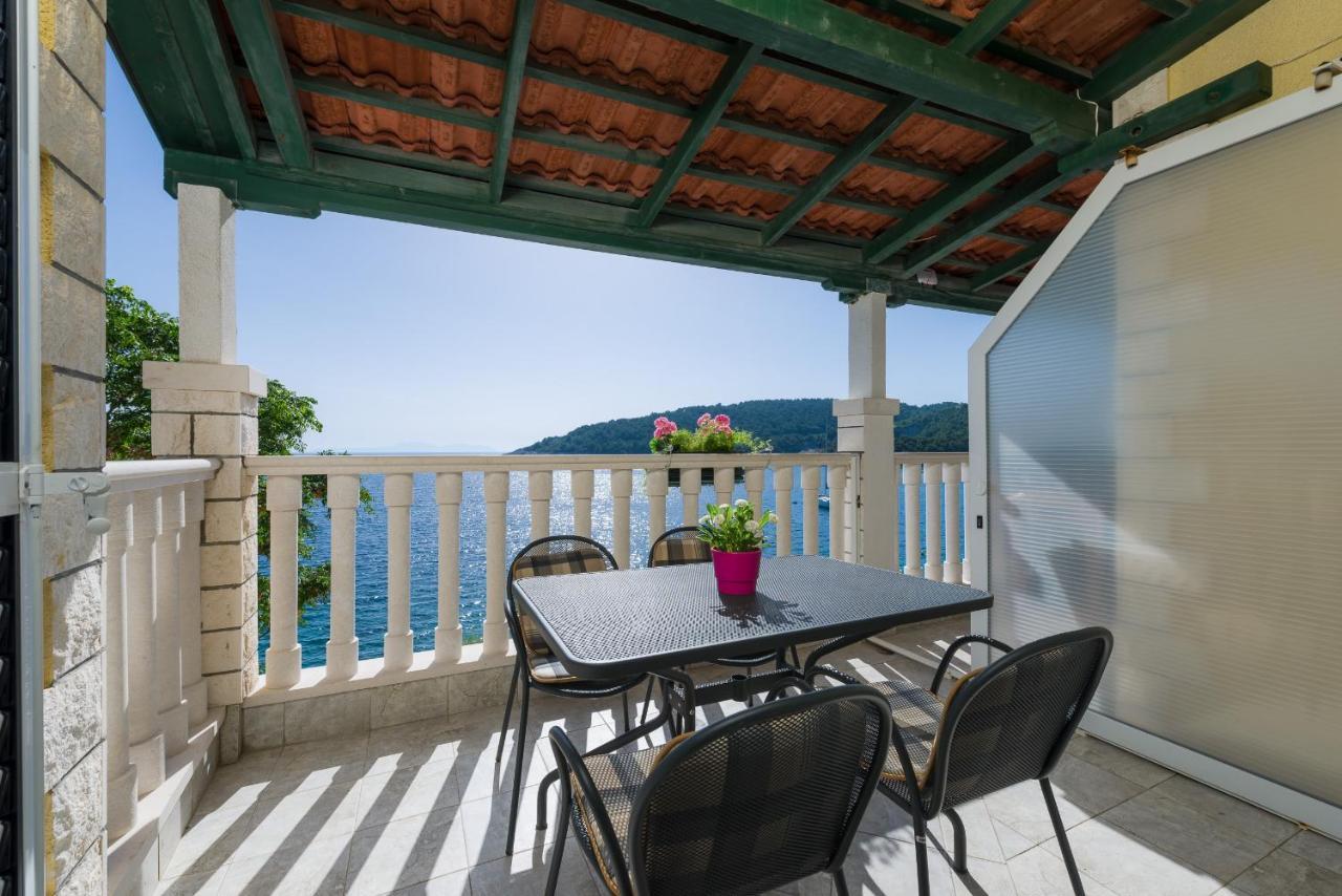 Superb Beachfront Luxury Seaview With Private Beach Milna  Dış mekan fotoğraf